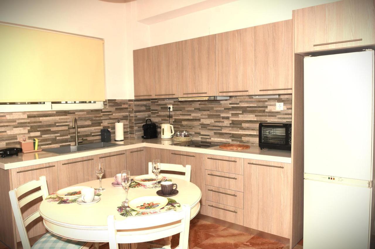 Ferienwohnung Ellis House Agrinio Exterior foto